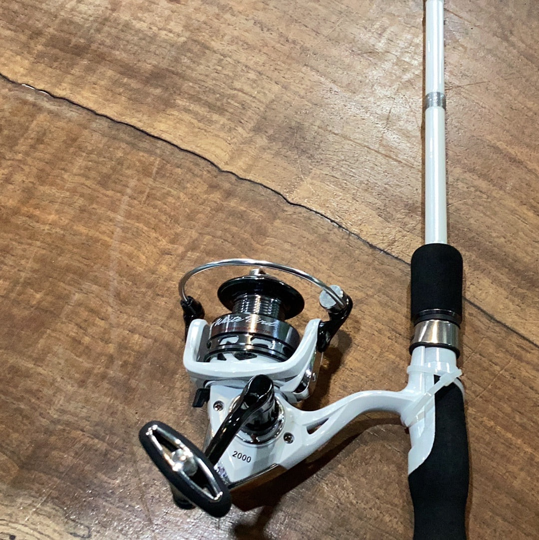 Favorite white bird spinning combo 2000 series
