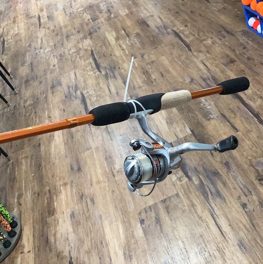 Okuma orange steeler spinning combo
